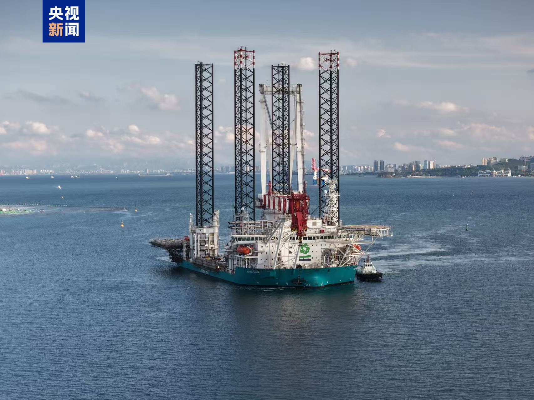 我国交付全球吊装吨位最大全直流风电安装船