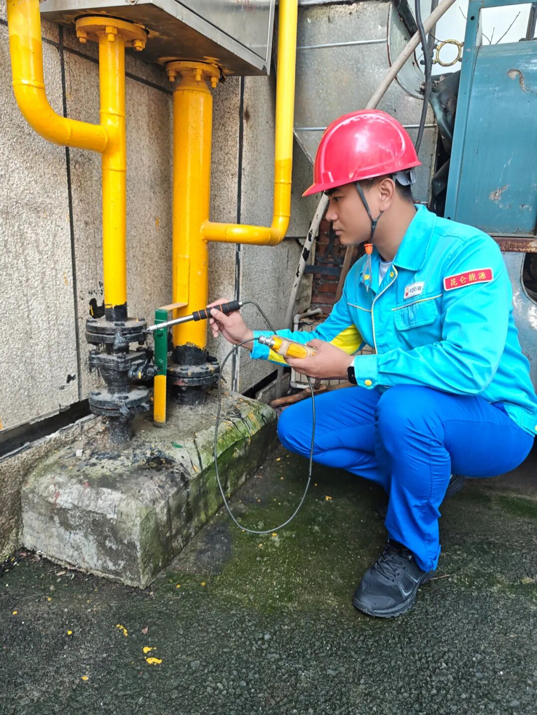 “90后”彭旭东：从驻港部队战士到“蓝焰卫士”！