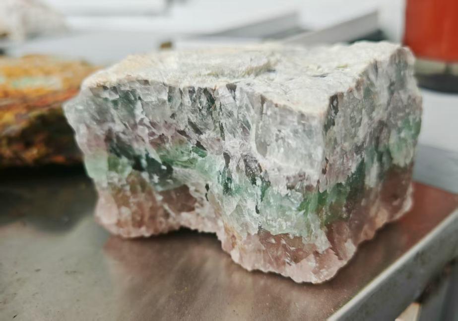 法治筑基 引导矿业发展既有“含金量”又有“含绿量”